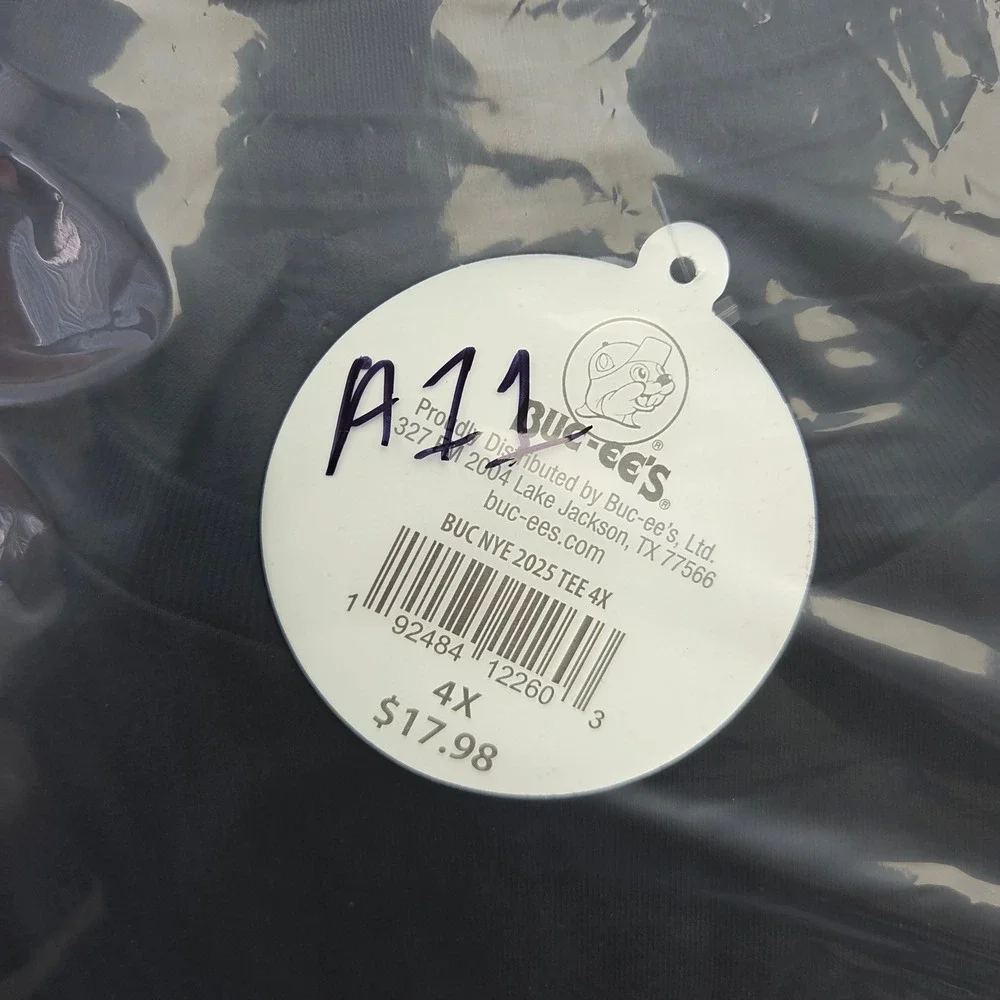 Buc-ee's T-Shirt Unisex 4XL‎ Black New Year 2025 Glow In The Dark Graphic Tee